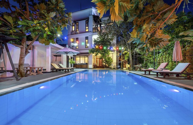 20% OFF - New Listing - Private Villa 7BRs w/ Amazing Pool & Garden