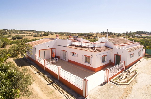 Villa cerca de la playa Meia y los Palmares campo de golf