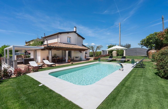 Casa de vacaciones privada con WIFI, A/C, piscina privada, TV, balcón, cerca de San Gimignano