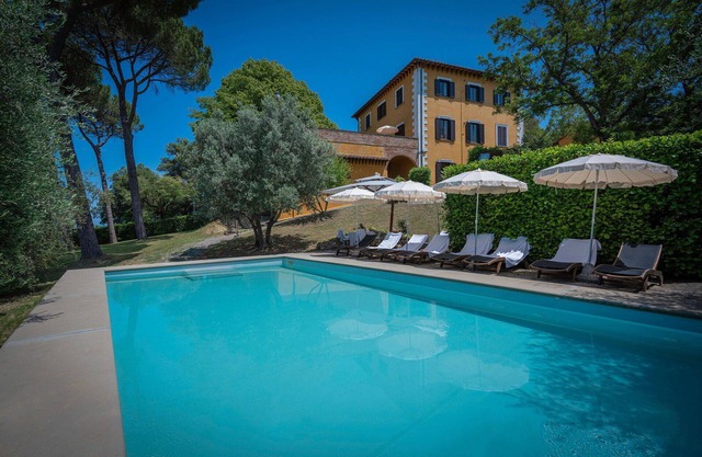 Casa de vacaciones privada con piscina privada, WIFI, bañera de hidromasaje, A/C, TV, terraza