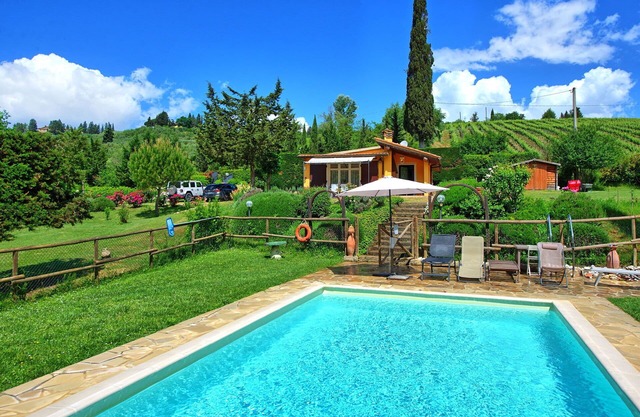 Casa de vacaciones privada con WIFI, piscina privada, A/C, TV, patio, cerca de San Gimignano