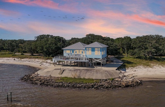 Private Waterfront Beach House with Fire-pit