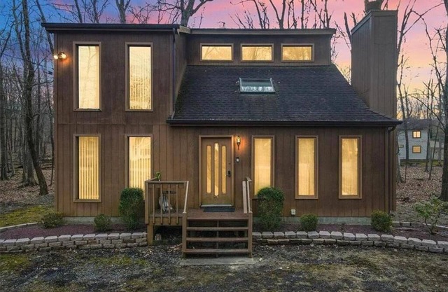 Private Wooded Escape w/ Hot Tub + Fire Pit