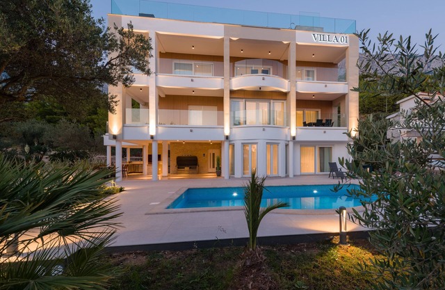 Promajna Villa 01, Apartamento 01 (6 + 2, planta baja)