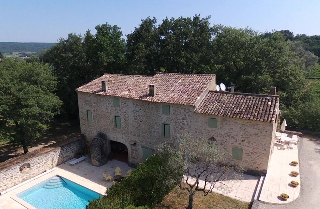 Casa de campo provenzal con carácter, piscina, cerca de Grignan, para 9 pers.