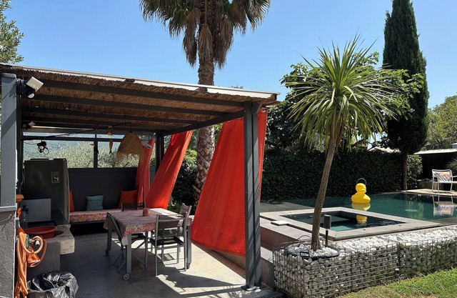 CASA PRIVADA CON ESPEJO PISCINA / BURBUJAS SPA CERCA DE CASSIS AIX MARSELLA