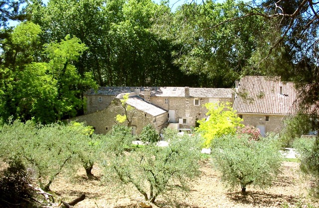 casa de campo provenzal con piscina, para 6 personas en el corazón de la Provenza