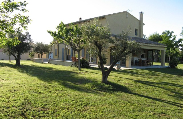 Villa provenzal en una zona tranquila, cerca del centro de la ciudad
