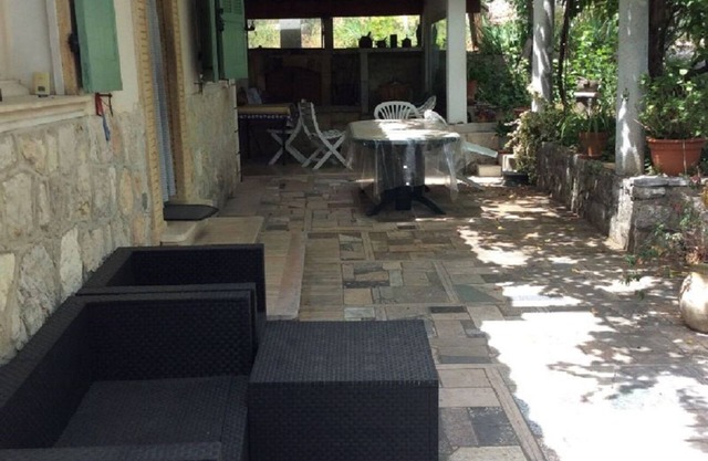 Provencal villa in the grassoise countryside
