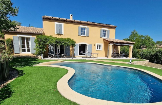 Provencal villa with pool