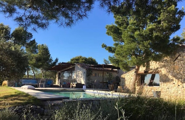 Provence country house, absolute calm, ideal for families