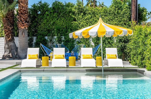 PS Smile - ¡Nuestro lugar feliz en el corazón de Palm Springs! ¡Nuevo listado!