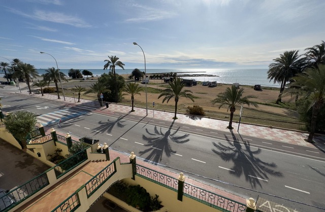 Puerto y playa varadero , con vistas al mar Santa