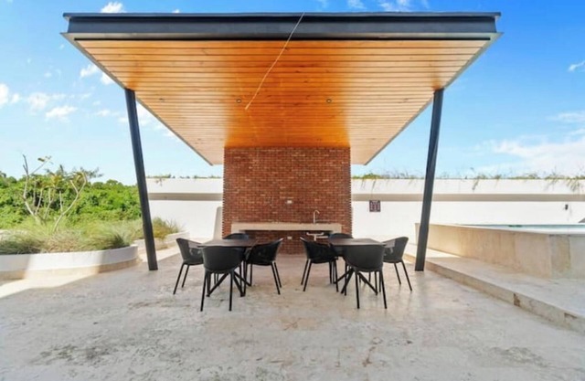 Punta Cana Village, Modern PH 3bdr w/ Pool & Gym