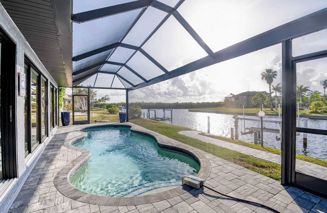 ‼️Punta Gorda Paradise‼️| 3BR w/ Water Views, Pool