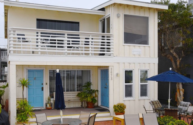 1. 5 habitaciones, 1 baño en primera línea de playa