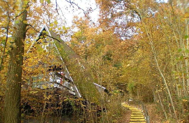 Acogedor chalet en Petit-Han en un parque de vacaciones con piscina