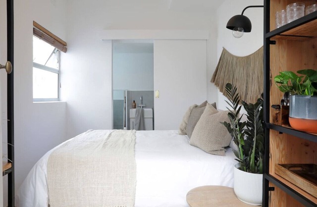 Quaint Room To Rent - Number 4706