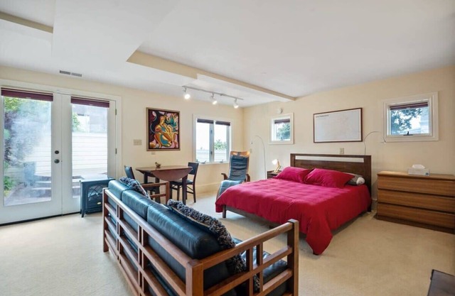 Quaint studio hideaway in Bernal Heights