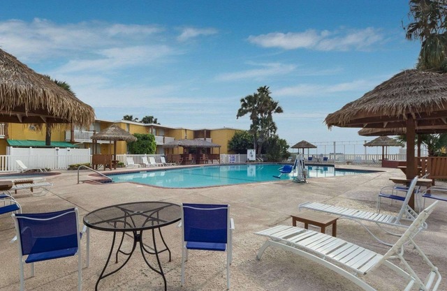 Quality Inn & Suites Corpus Christi Beachside