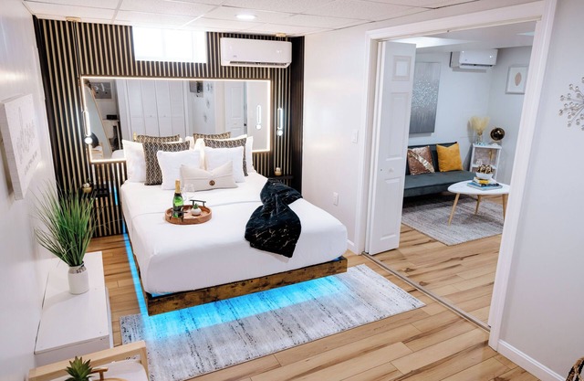 Lovely/modern rental unit for you and your family. (PERFECT FOR LONGER STAYS)
