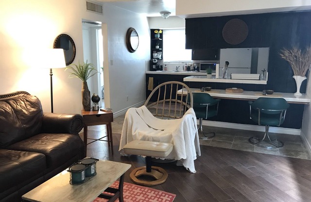 Park Front Town-House Gated - Estacionamiento cubierto