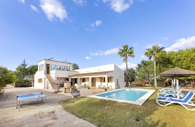 Casa tranquila con piscina – Finca Ses Oliveres de Es Trenc