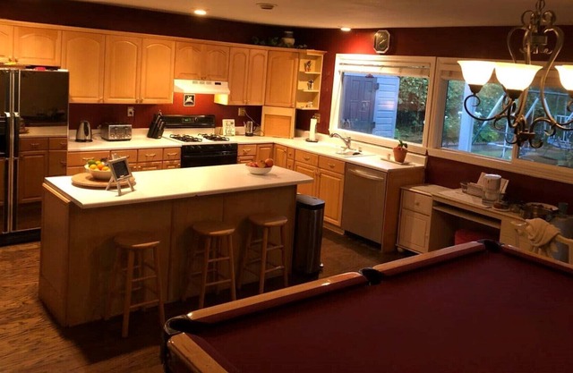 ¡¡¡Descuento!!! 25% de descuento / VALENCIA HOUSE * Vista del patio trasero de Magic Mountain