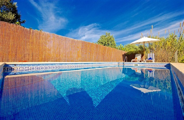Finca tranquila, pequeña y acogedora cerca de Petra con piscina privada