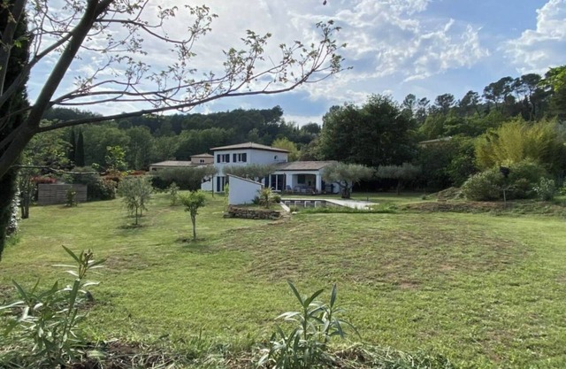 Quiet villa for 8 people