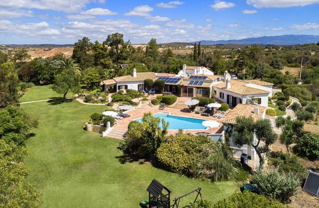 Quinta da Brisa, villa de lujo, piscina, cancha de tenis, putting green