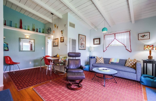 Quintessential Ocean Beach Cottage a solo 1 cuadra de la playa!