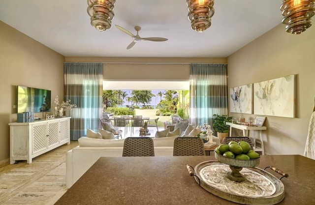 ®{The~Beach~View} @PlayaBonita +Beachfront+Pool