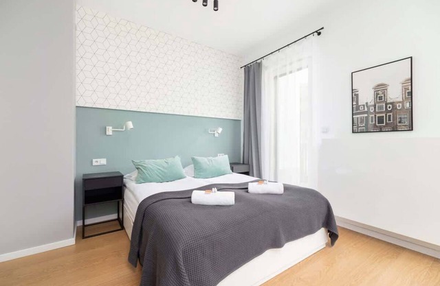 Rakowicka 22D | Bright Studio Kraków | Parking