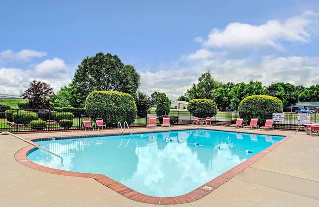 Ramada by Wyndham Murfreesboro