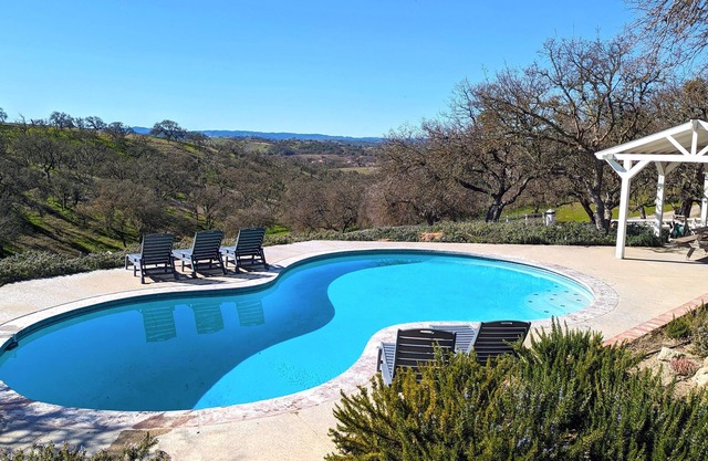 Impresionante 30ac Ranch w Pool, cancha de tenis, juegos, senderismo, increíbles vistas del atardecer