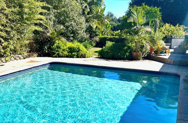 Rancho viviendo cerca de la playa con piscina y jacuzzi