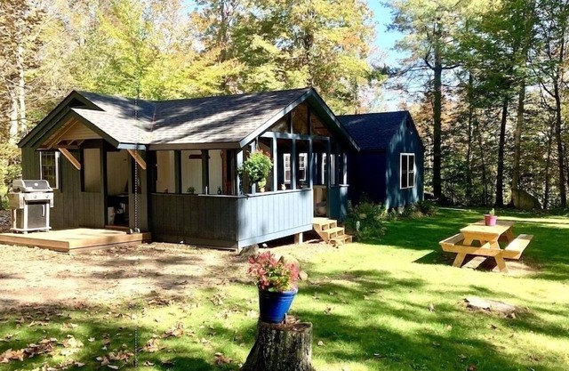 ¡CABINA DE ALEATORIA AL AZAR - GRANDES TARIFAS FAMILIARES! Keene, Nueva York, Adirondack High Peaks