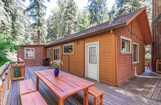 Redwoods Grove Lodge | Big House 7-Bed Retreat