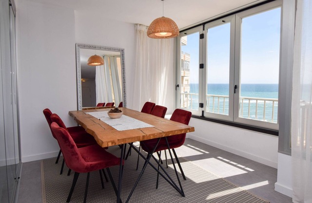 Ref: 307 Moderno apartamento en primera línea de playa en Torreblanca con impresionantes vistas al mar