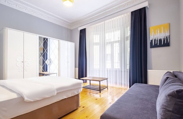 Refreshing and Central Apartment in Beyoglu