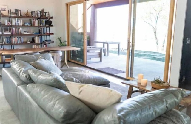 Refugio del Volcán modern retreat astonishing view