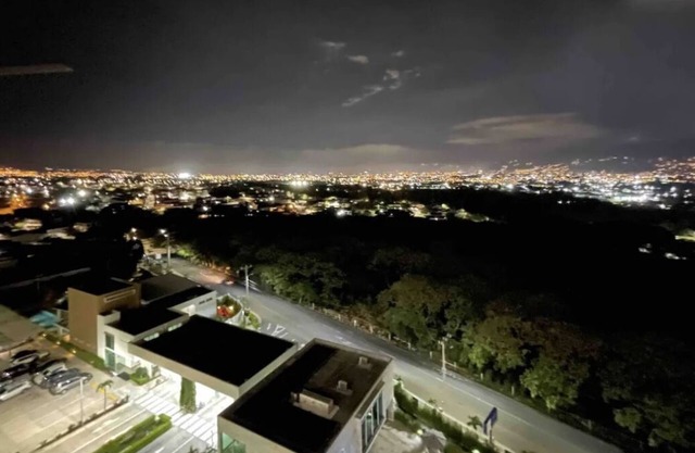 Relájate en este apartamento que te hará sentir en casa.