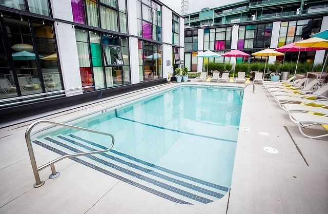 Relax and Unwind! Near Boston Common! Pets are Welcome! Valet Parking, Pool!