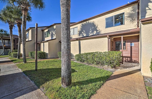 Relax at this BEACHY 2bed/2bath condo in Panama City Beach.
