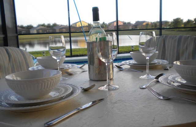 Orientada al sur, piscina privada y spa, a minutos de Disney, campos de golf y actividades recreativas