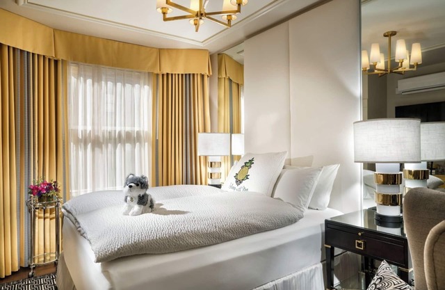 Relaxing Couple Stay w/ Access to Union Square