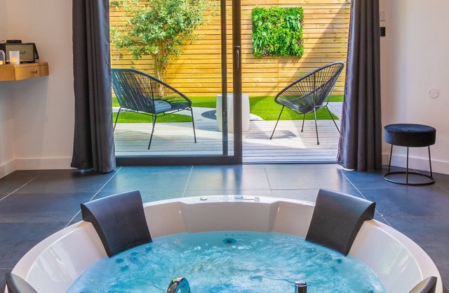 ❤️ Le Secret - Private Jacuzzi - Romantic night in Nantes