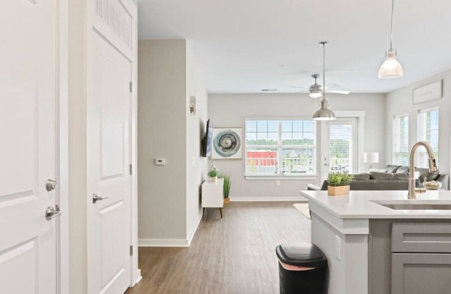 Reluxme | Elegant 2BR w/ Balcony, Gym Near Mall