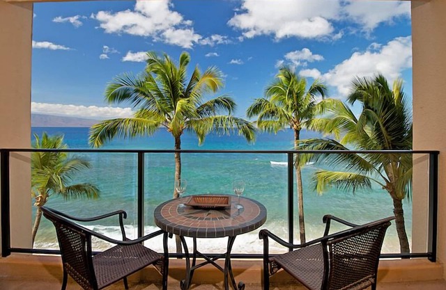 Estudio frente al mar remodelado con una vista increíble